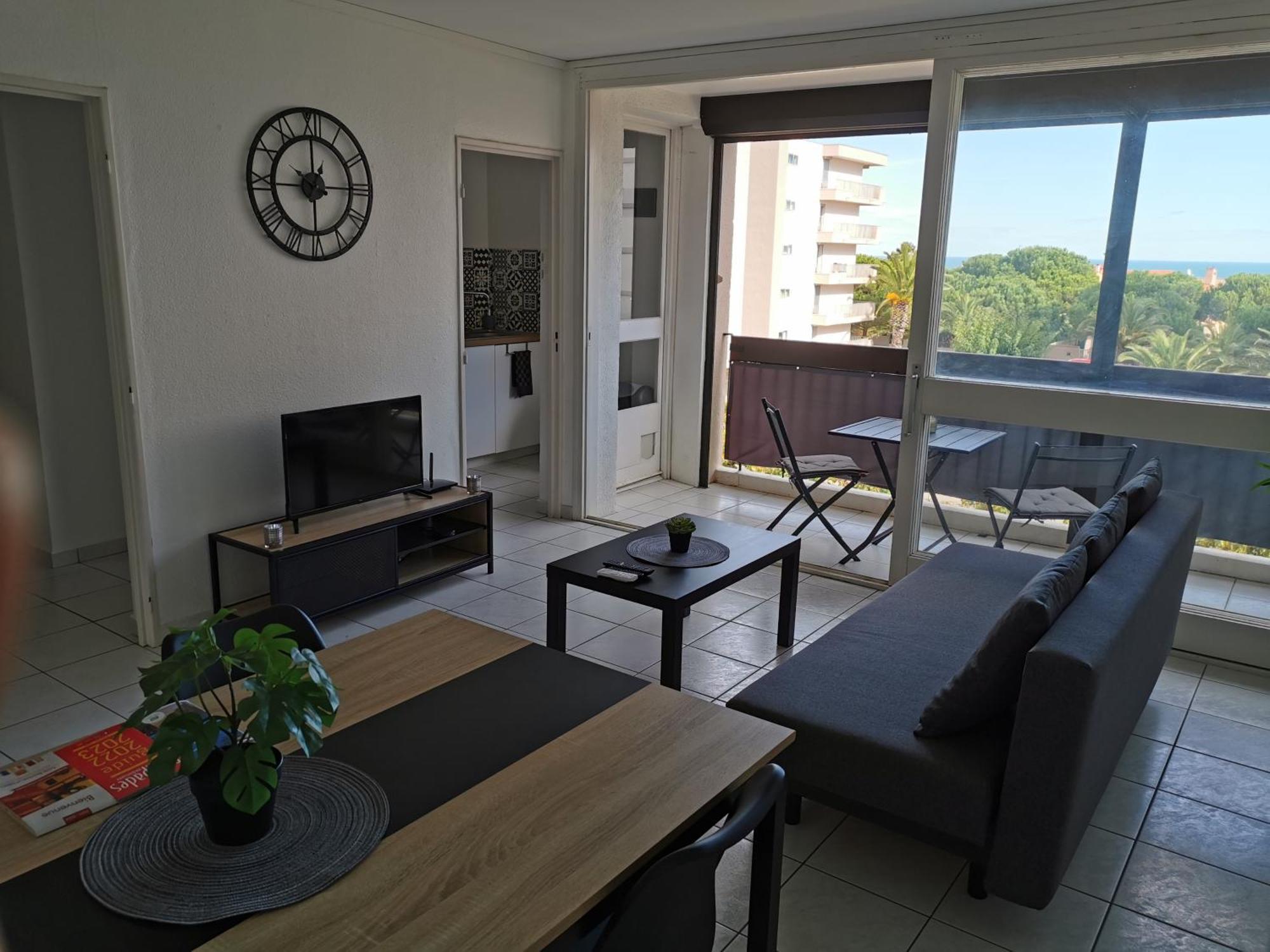 Appartement Refait A Neuf, Climatise Avec Vue Mer Et Montagne, Avec Place De Parking Privative サン・シプリアン エクステリア 写真
